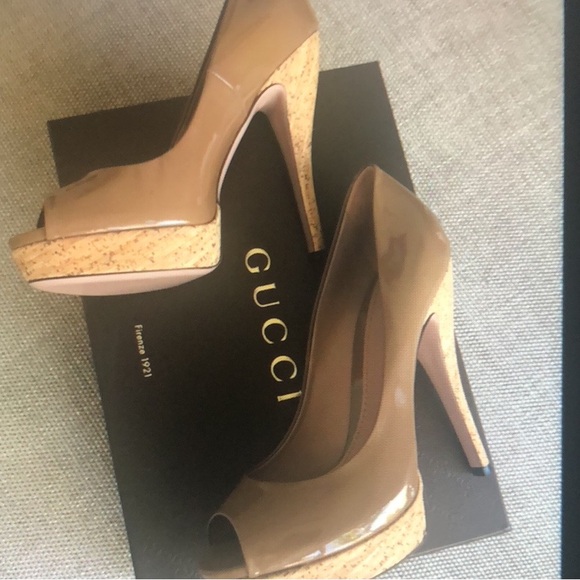 Gucci Women's Patent Leather Pink Tan Peep-Toe Heels - Picture 10 of 12